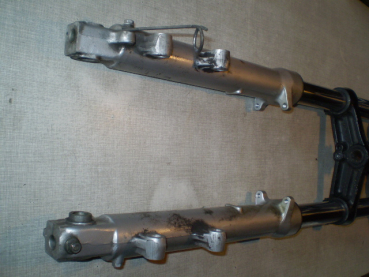 Preview: Suzuki GSX 1100F GV72C Gabel komplett Gabelholm