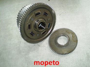 Preview: 1309 GSX600F GN72B Kupplungskorb komplett