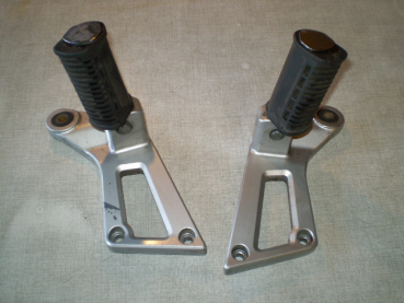 Preview: 1206 GSX 1100F GV72C Sozius Halteplatte Soziusrasten