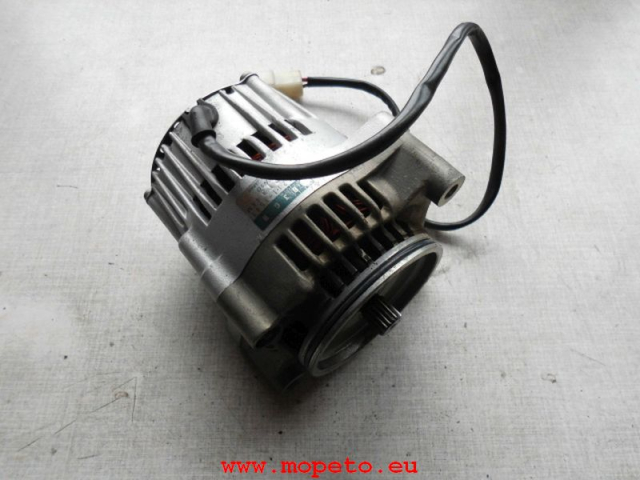 Yamaha XJ900 4KM Lichtmaschine