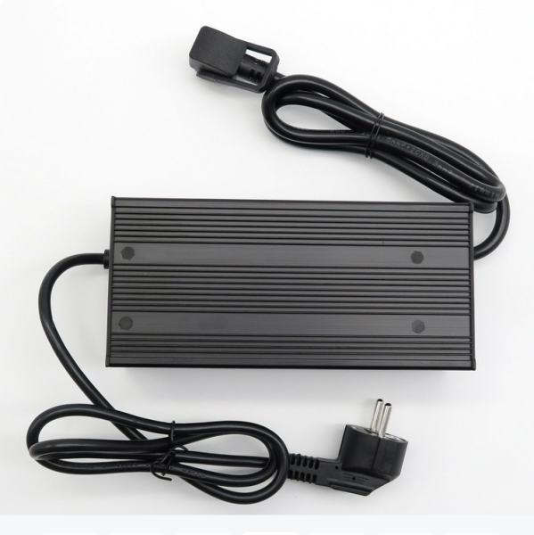 Ladegerät 60V für Lithium-NCM-Akku, Eckig, Alugehäuse, 71,4V/5A