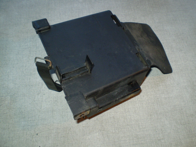 Yamaha FZR 600 3HE Batteriefach Verkleidung