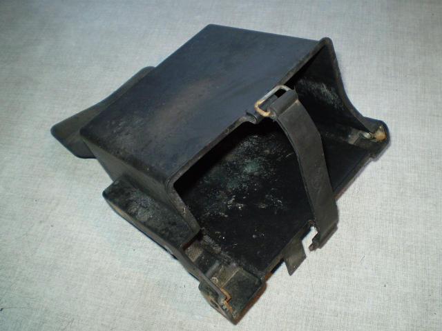 Yamaha FZR 600 3HE Batteriefach Verkleidung