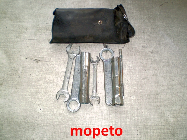 1309 GSX600F GN72B Bordwerkzeug