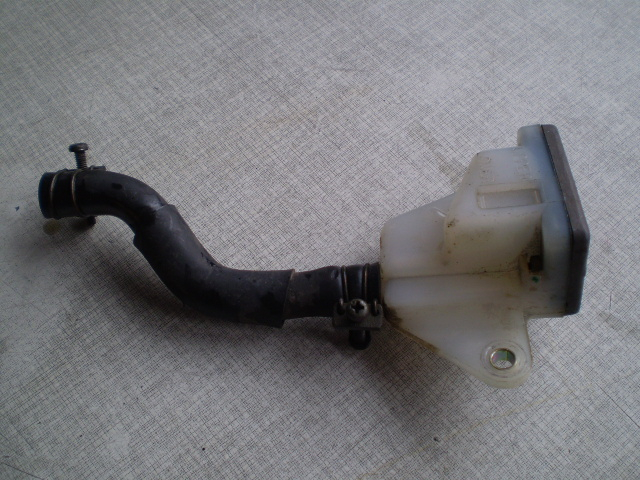 Suzuki GSX 1100F GV72C Bremsbehälter hinten