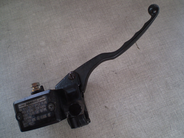 Kawasaki GPZ 600 ZX600A Bremspumpe Halterung Bremshebel