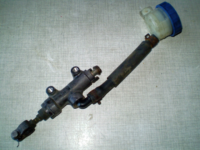 1109 GPX600R ZX600A Bremspumpe hinten + Leitung/Behälter