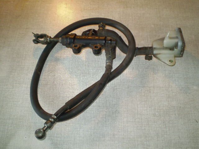 1206 GSX 1100F GV72C Bremspumpe hinten + Behälter + Leitung