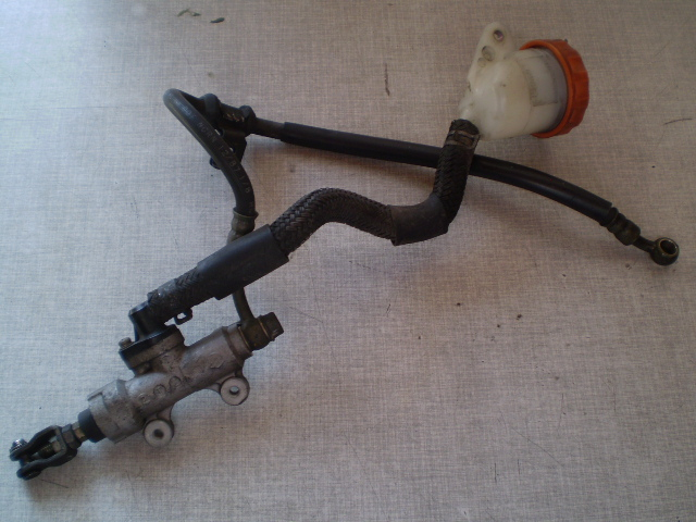 Honda CBR 1000 F SC21 Bremspumpe hinten