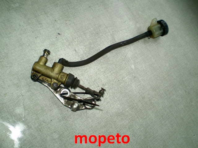 Ducati ST4 S2 Bremspumpe hinten + Behälter + Halterung