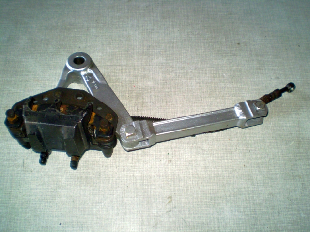 1109 GPX600R ZX600A Bremssattel hinten + Halterung/Beläge