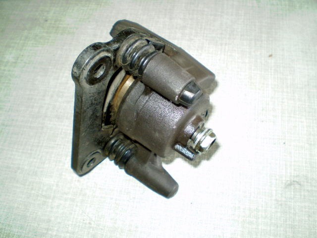 1110 Ninja ZX-9R ZX900C Bremssattel hinten + Beläge