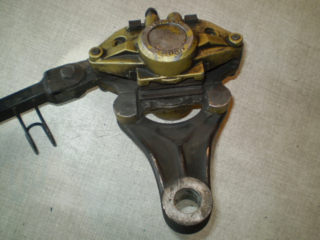 1206 GSX 1100F GV72C Bremssattel hinten + Halter