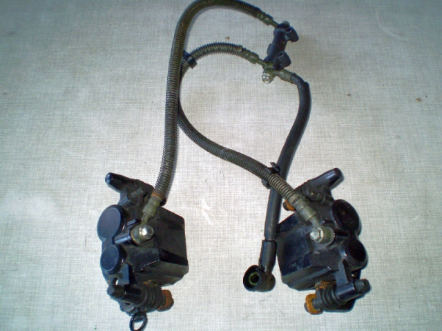 1109 GPX600R ZX600A Bremssattel vorne r + l + Leitungen+Verteiler+Beläge