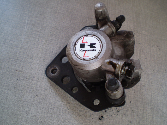 Kawasaki GPZ 600 ZX600A Bremssattel vorne links