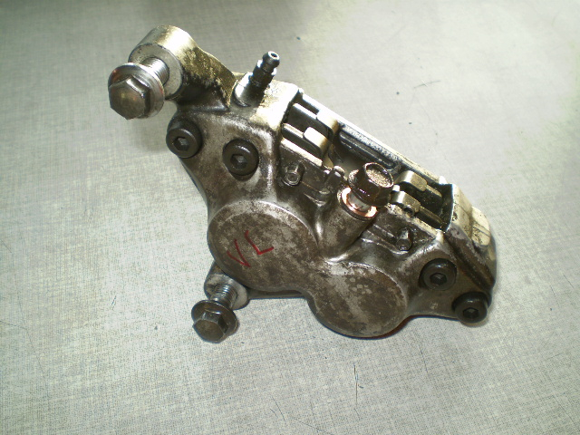 Yamaha FZR 600 3HE Bremssattel vorne linkl inkl. Beläge