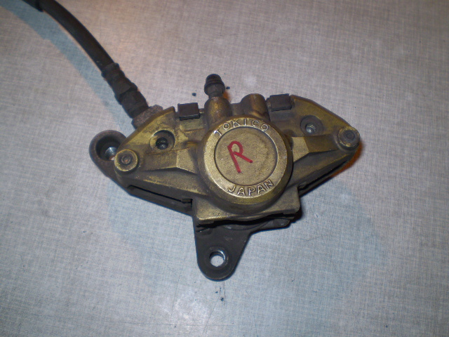 1206 GSX 1100F GV72C Bremssattel vorne rechts Bremsleitung