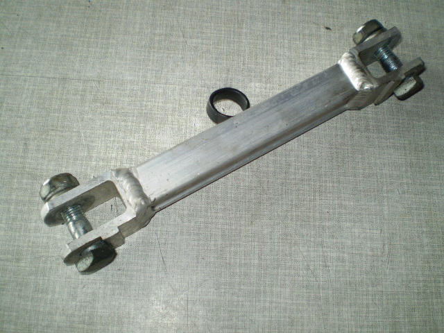 1128 GPX600R ZX600A Bremssattelhalter hinten