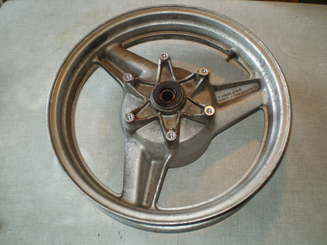 Honda CBR 1000 F Sc21 Felge hinten Hinterradfelge