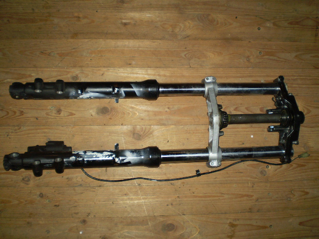 1128 GPX600R ZX600A Gabel komplett inkl. ESC System