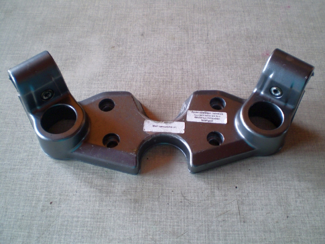 1119 GSX750F WVAK Gabelbrauecke Lenkerstummel