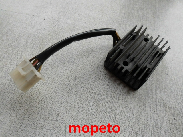 1503 Kawasaki EX500A Gleichrichter