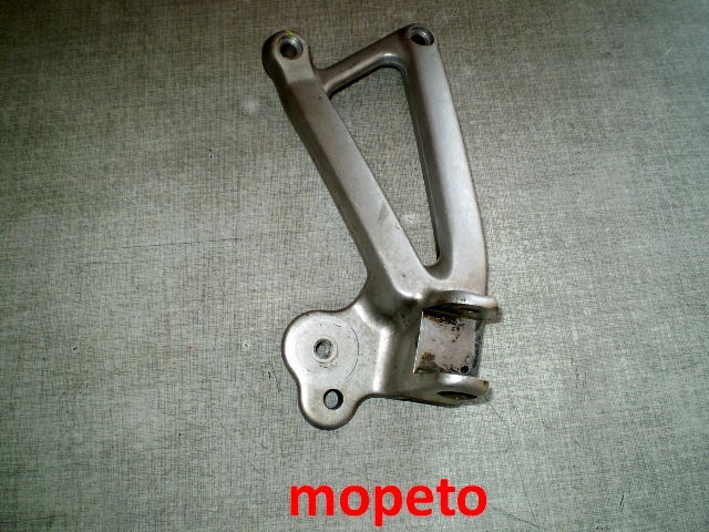 Ducati ST4 S2 Halteplatte Fußraste hinten rechts