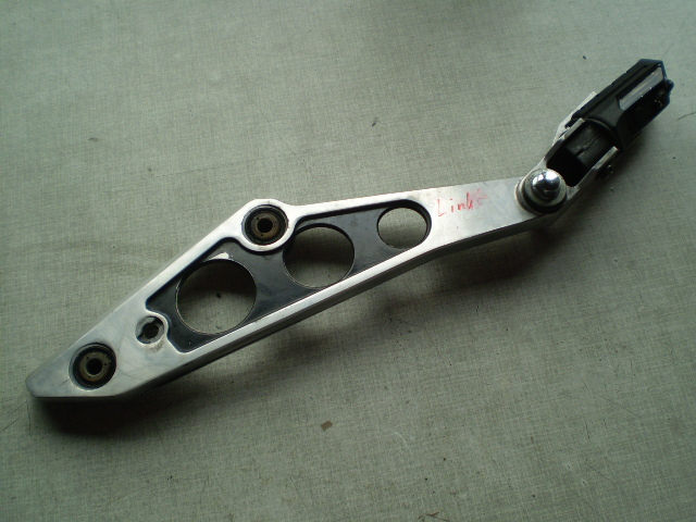 Honda CBX750F RC17 Halteplatte Fußraste links