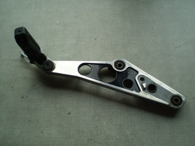 Honda CBX750F RC17 Halteplatte Fußraste rechts