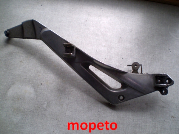 Honda NT650V Deauville RC47 Halterung Fußraste links