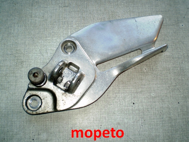 1310 XJ900 Diversion 4KM Halterung Fußraste vorne links