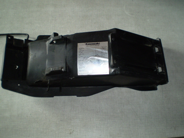 1128 GPX600R ZX600A Heckinnenverkleidung