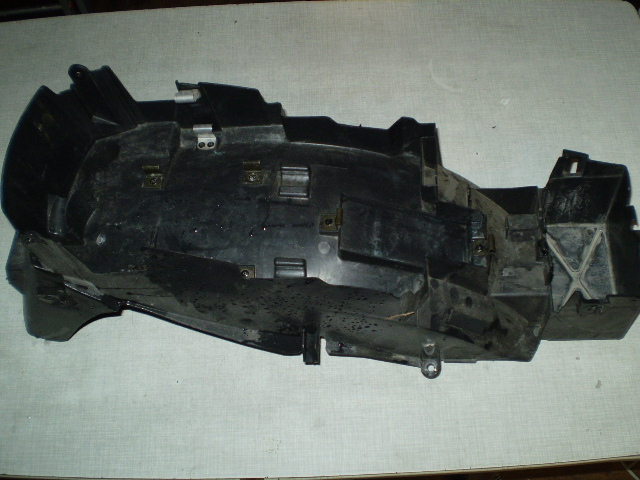 1127 YZF600R 4TV Heckinenverkleidung
