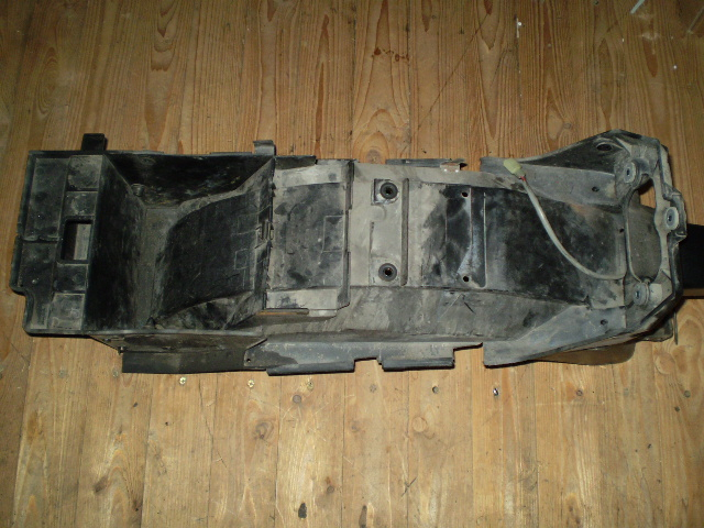 1125 GPZ1100 ZXT 10E Heckunterverkleidung+Kennz.Beleuchtung