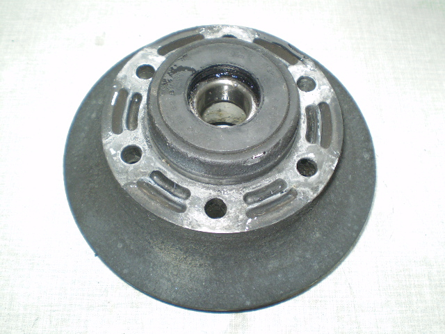 Suzuki GSX 1100F GV72C Kettenradträger