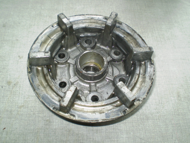 Suzuki GSX 1100F GV72C Kettenradträger