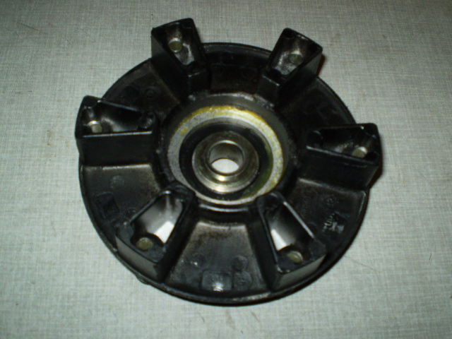 1127 YZF600R 4TV Kettenradaufnahme Kettenradträger