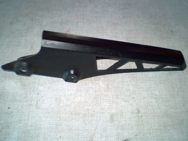 1119 GSX750F WVAK Kettenschutz