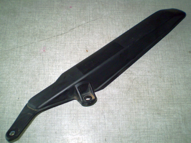 Fireblade CBR 1000 SC 57 Kettenschutz