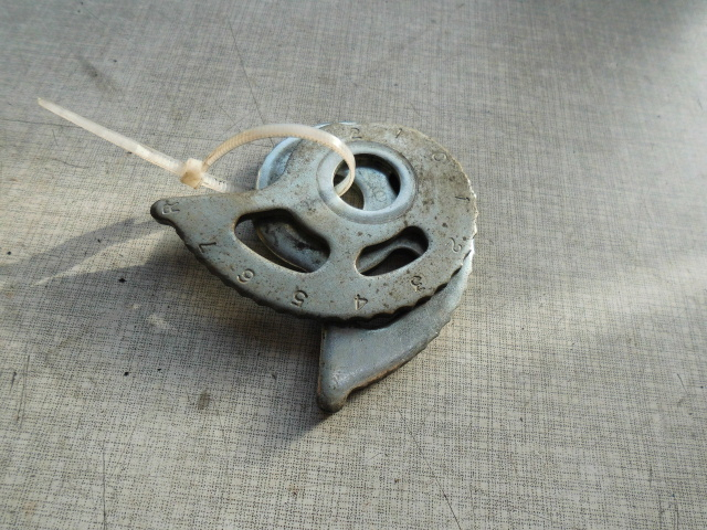 1504 Suzuki DR 650 SP43B Kettenspanner