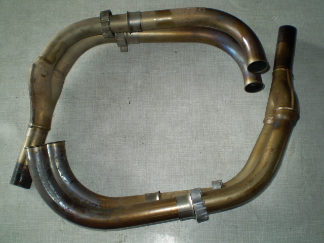 1128 GPX600R ZX600A Krümmer