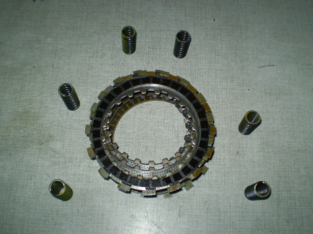 1132 Fazer 600 RJ02 Kupplungsscheiben + Federn