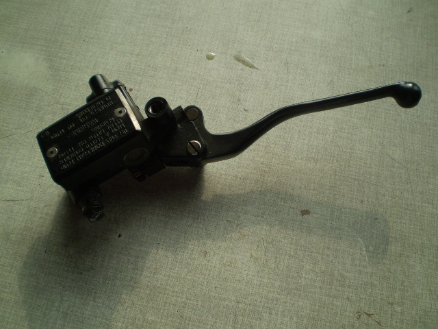 Honda CBX750F RC17 Kupplungspumpe Kupplungshebel Halterung