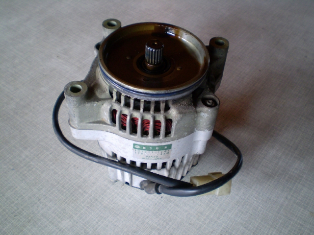 1107 XJ900 Diversion 4KM Lichtmaschine