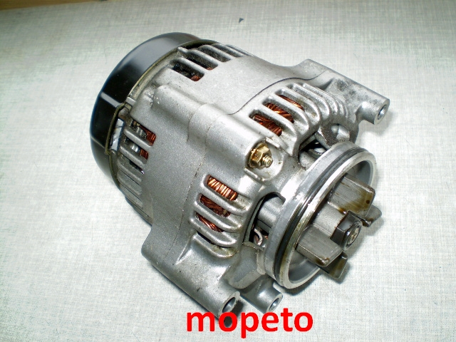 1303 Triumph Trophy 1200 T300E Lichtmaschine