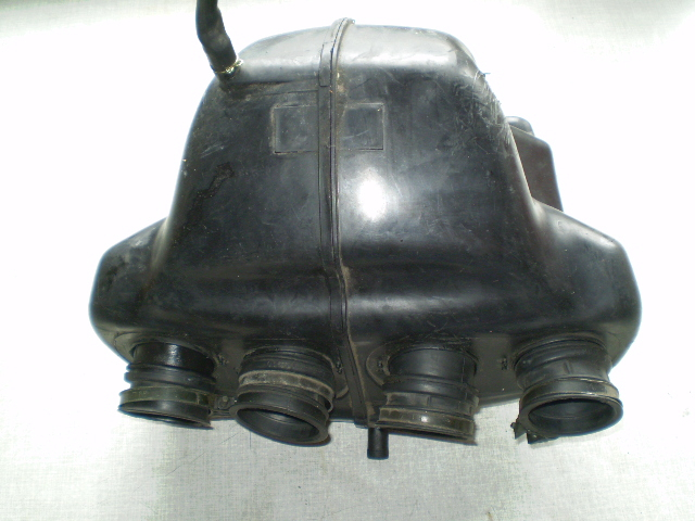 Suzuki GSX 1100F GV72C Luftfilterkasten komplett