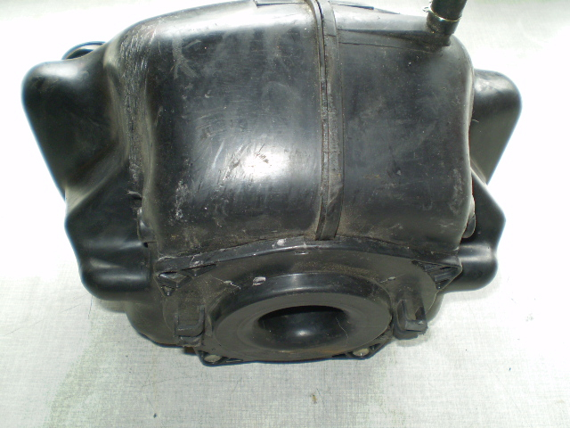 Suzuki GSX 1100F GV72C Luftfilterkasten komplett