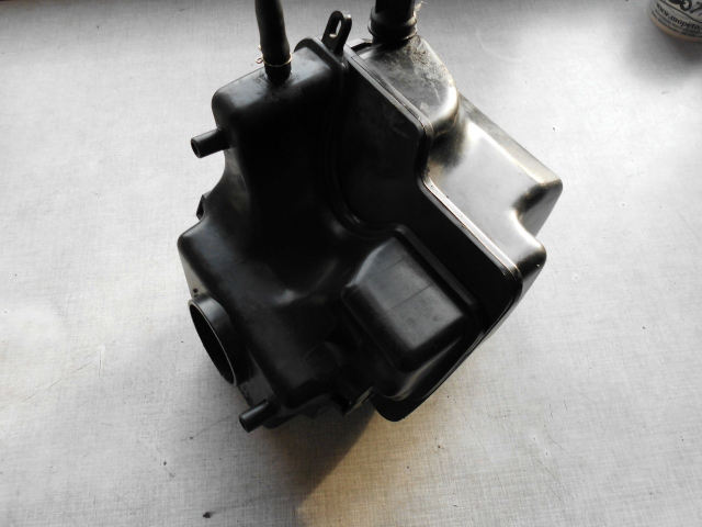1504 Suzuki DR 650 SP43B Luftfilterkasten