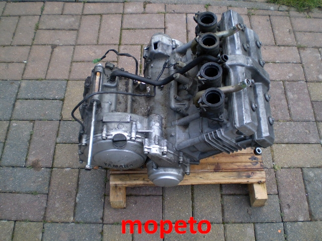 1501 Yamaha FZR 600 3RG Motor komplett