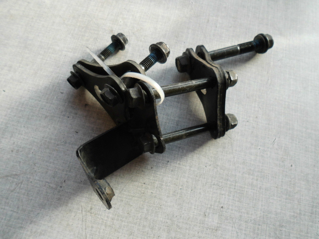1504 Suzuki DR 650 SP43B Motorhalterung